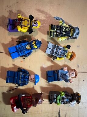 Lego Minifigure Lot with Blue, Yellow, Red, Purple, Brown, Gray Figures